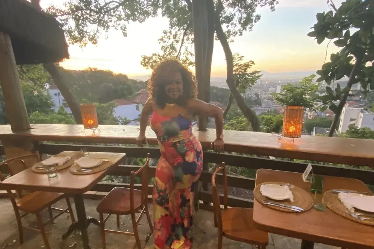 Dinner at Aprazivel at sunset, a Couples Route evening in Rio