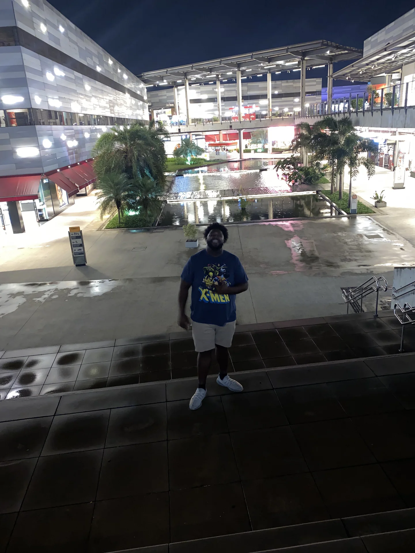 Premium Outlet at night, Duque de Caxias, Rio