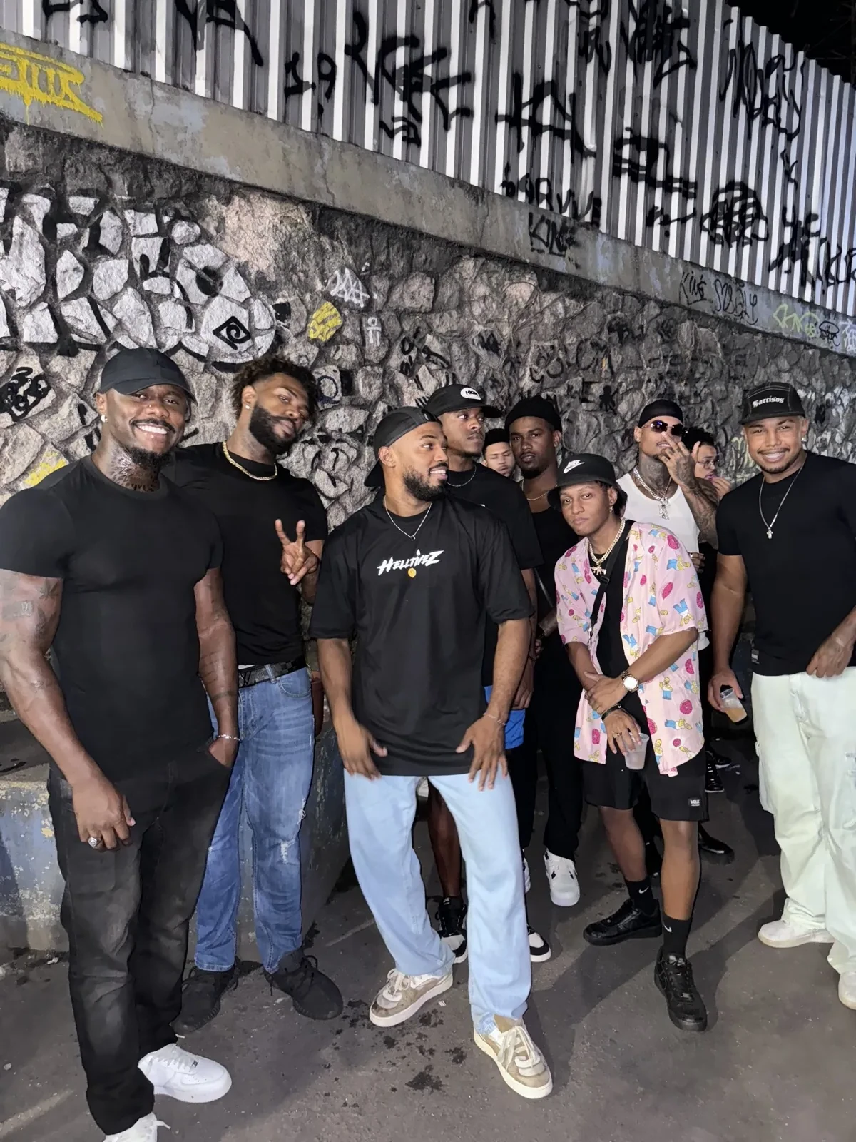 Baile Charm under the viaduct, Madureira